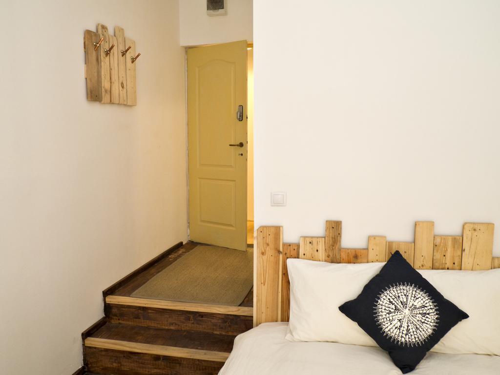 Victoria Poshtel Bucharest Ostello Camera foto