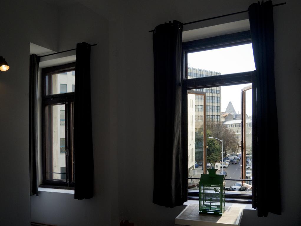 Victoria Poshtel Bucharest Ostello Camera foto
